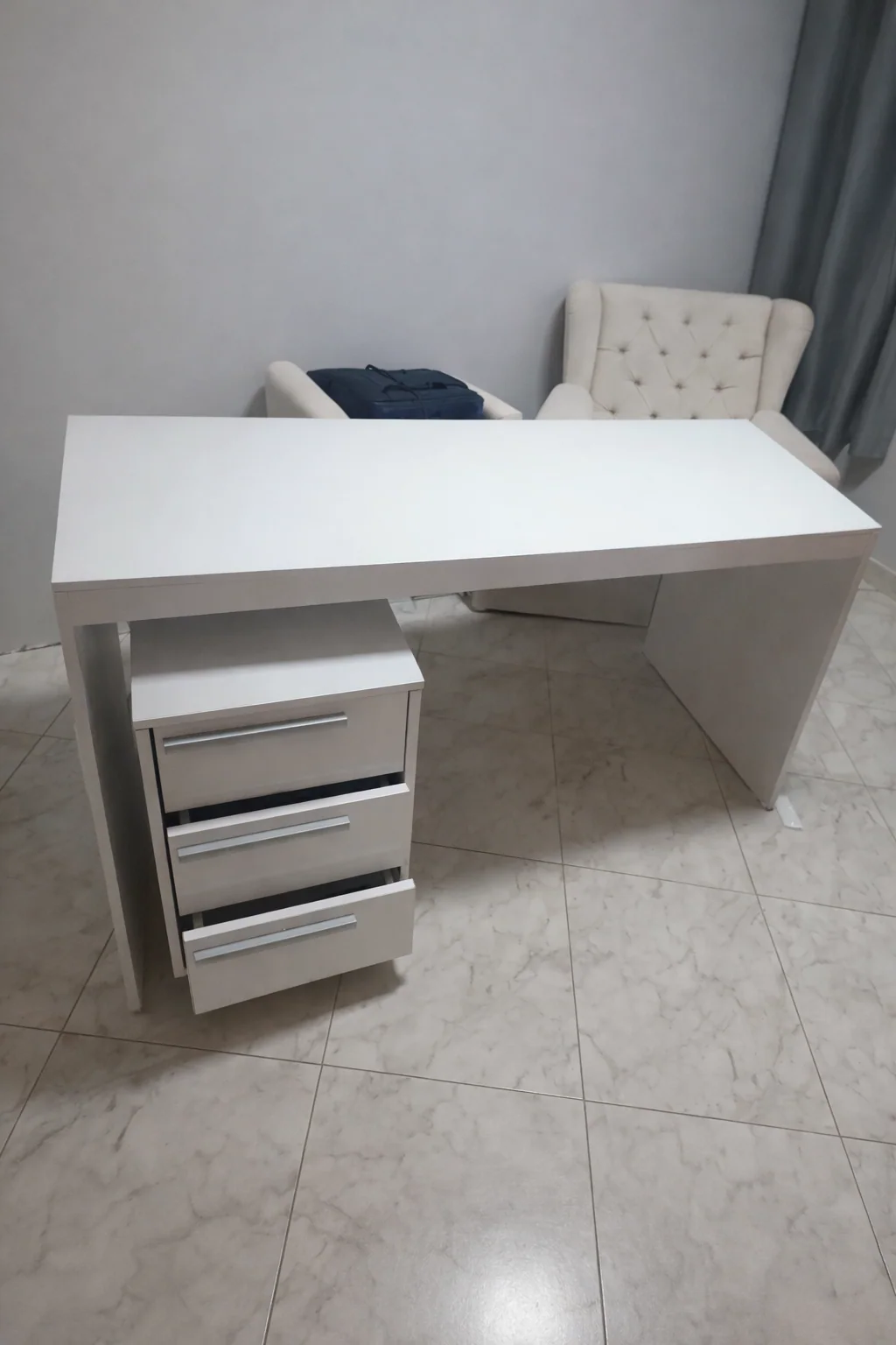 Móveis corporativos e home office